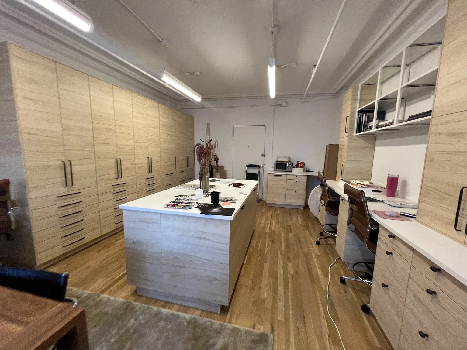 Light Wood Kitchen with Island