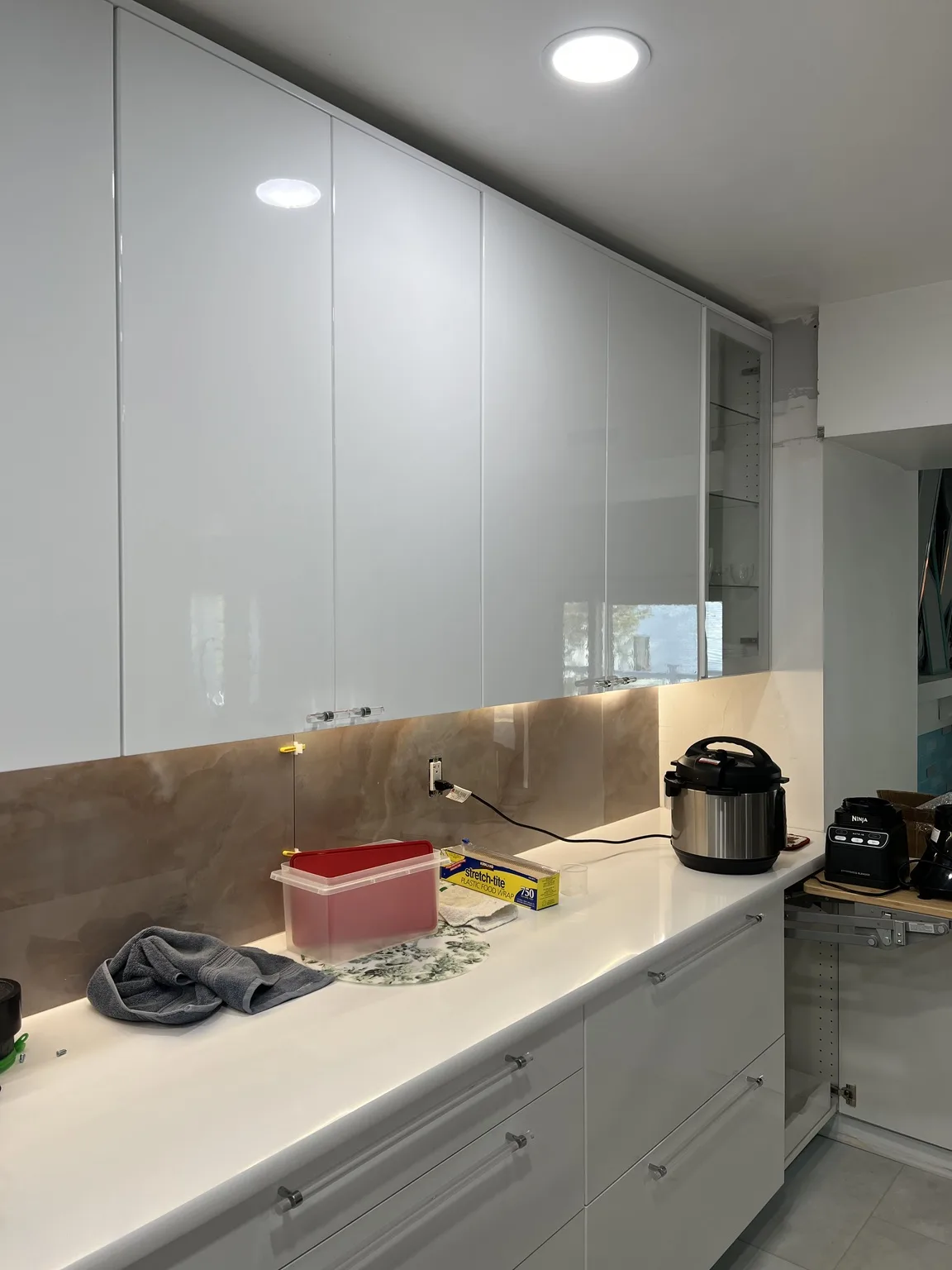 White High-Gloss Modern Kitchen